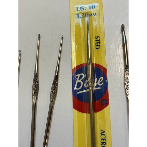 Lot of 12 Vintage Steel Metal Crochet Hooks Boye Unbranded Aluminum Lace - Picture 3 of 5